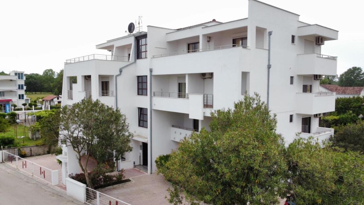 Buzuku House Ξενοδοχείο Ούλτσιν Εξωτερικό φωτογραφία